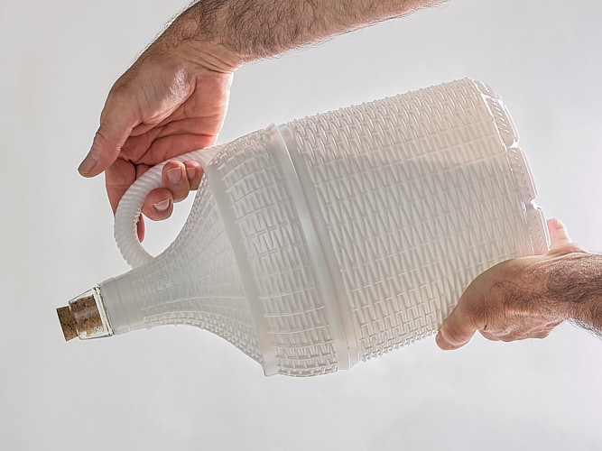 Garrafa o garrafón de cristal con forro de plástico duro 5 litros – Evócalo